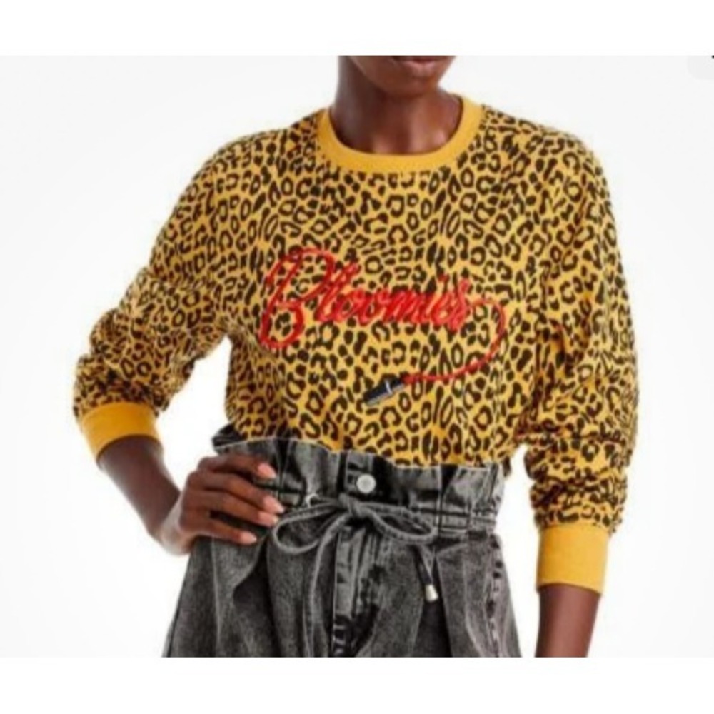 NEW‎ Bloomies Leopard Print Cotton Sweatshirt Red Embroidered Logo SZ M
